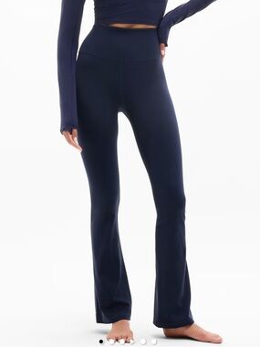 Athlete Elation Flare Pants Navy Blue sz medium petite